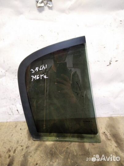 Форточка двери задняя левая Renault Megane 2