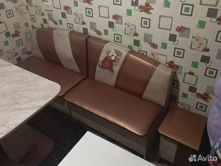 Кухонный стол и стулья бу