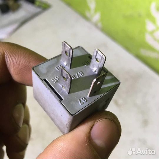 Реле Фольксваген Гольф 3 Венто