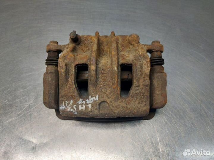 Суппорт передний левый Hyundai Santa Fe 3 DM D4HB