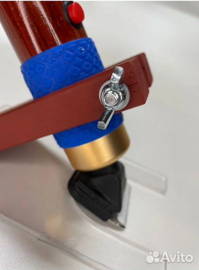 Держатель для машинки для стрижки ковров/тафтинга