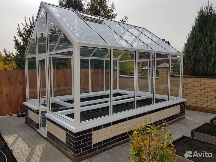 Стеклянная теплица