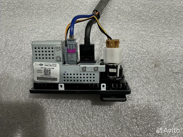 Блок интерфейсов AUX / USB Range Rover Velar L560