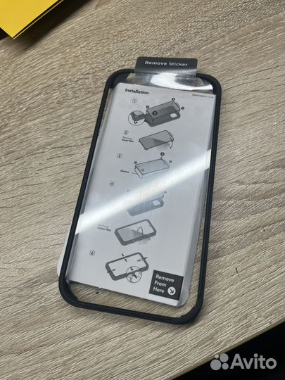 Чехол на iPhone 13 Caseology Stratum