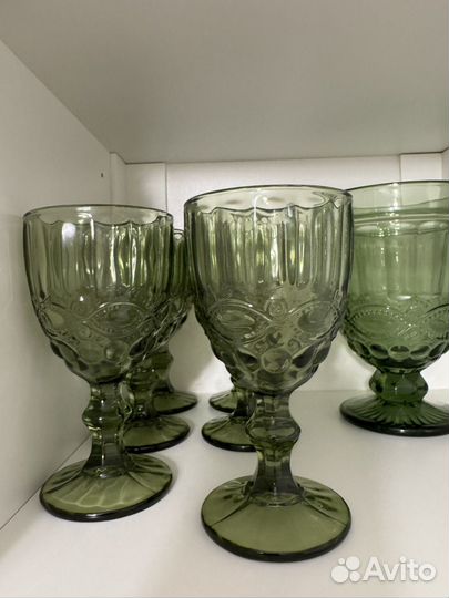 Бокалы зеленые