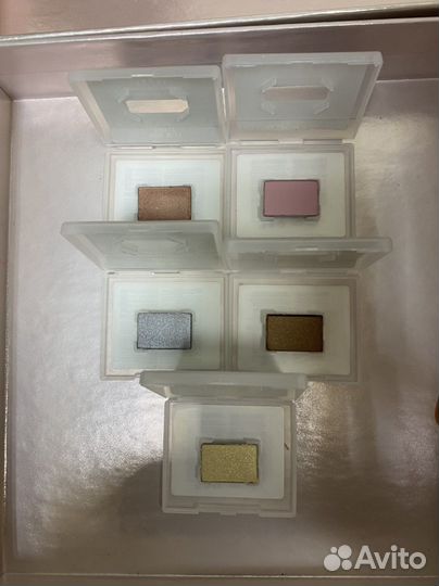 Тени для век, карандаши бровей, подводка глаз