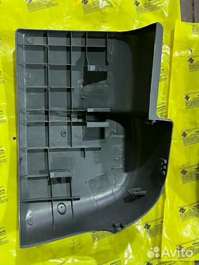 Клык угол бампера задний на Mercedes Sprinter