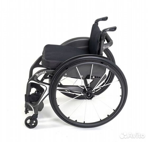 Лёгкая инвалидная коляска из карбона iCross active