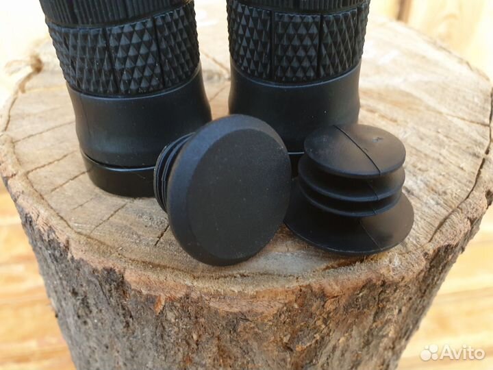 Грипсы для велосипеда с фиксатором и заглушками