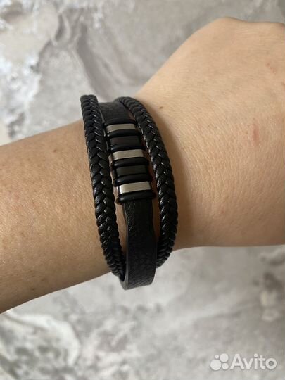 Кожаный браслет