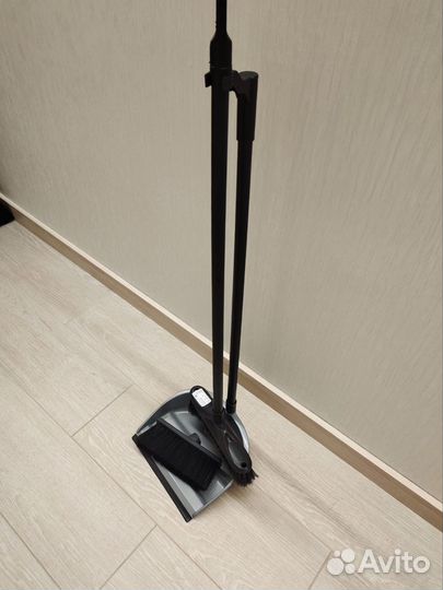 Совок и щётка на длиной ручки