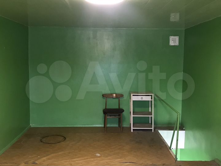 Гараж, > 30 м²
