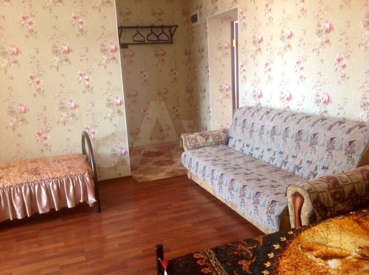 Комната 25 м² в 8-к., 2/4 эт.