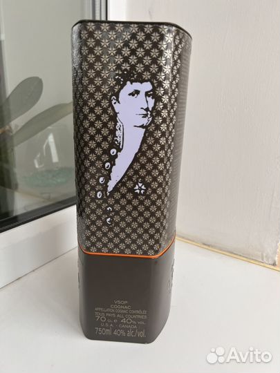 Бутылка и коробка от коньяка Baron Otard Cognac