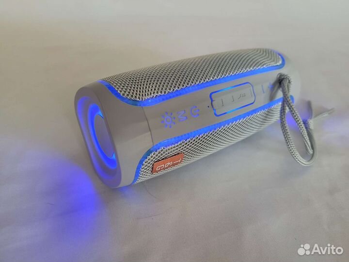 Беспроводная колонка с басами и подсветкой 10 w