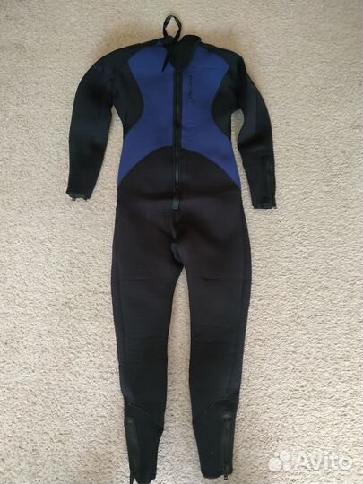 Гидрокостюм, перчатки, ласты