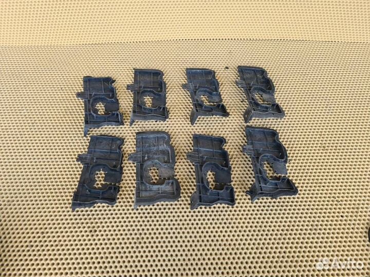 Дефлектор радиатора передний правый Infiniti M25