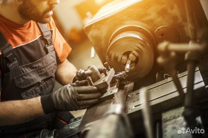 Токарь расточник