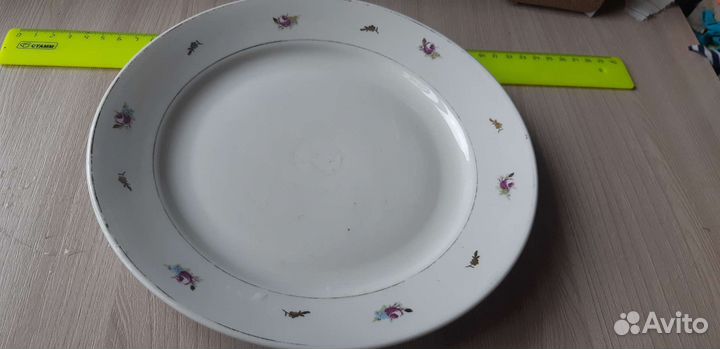 Тарелки разные