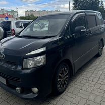 Toyota Voxy 2.0 CVT, 2008, 235 000 км, с пробегом, цена 1 350 000 руб.