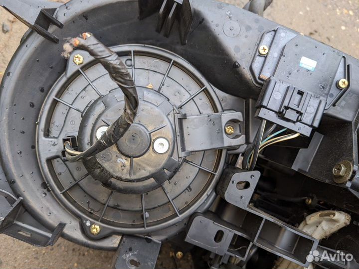 Печка всборе тойота королла е12 2005г