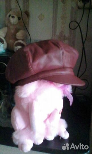 Кожаная женская кепка р.53