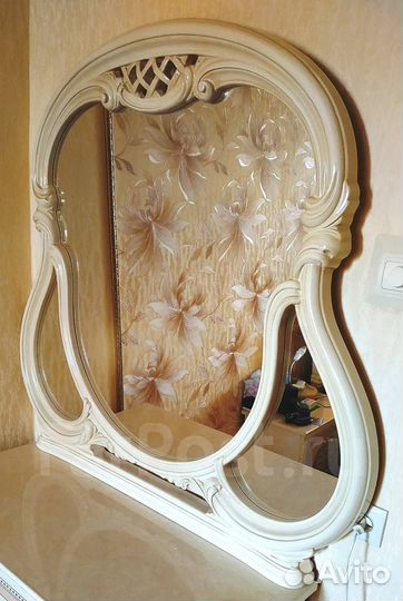 Зеркало для комода