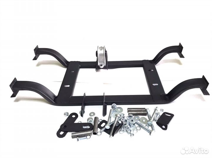 Подрамник раздатки Нива