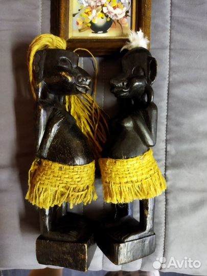 Фигурки из сандала