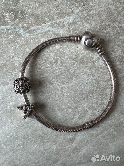 Браслет с шармами