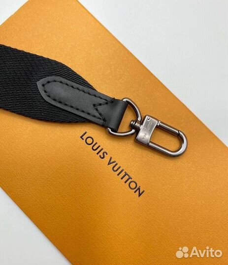 Сумка из кожи Louis Vuitton