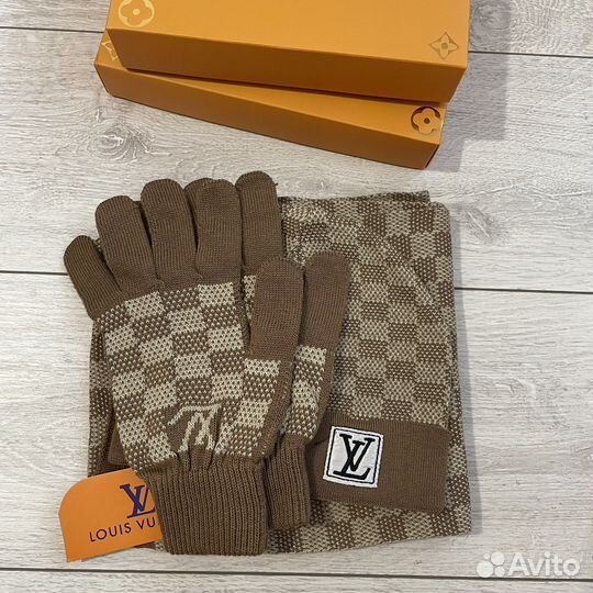 Шапка с шарфом