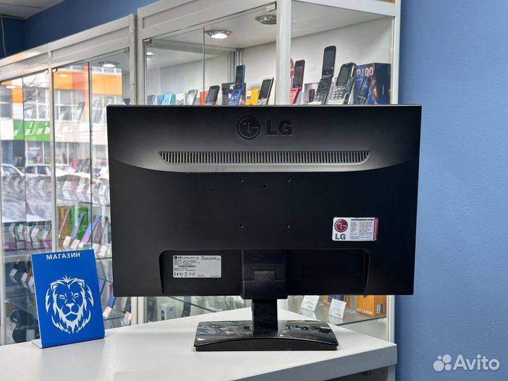 Монитор LG 22 диагональ Full HD