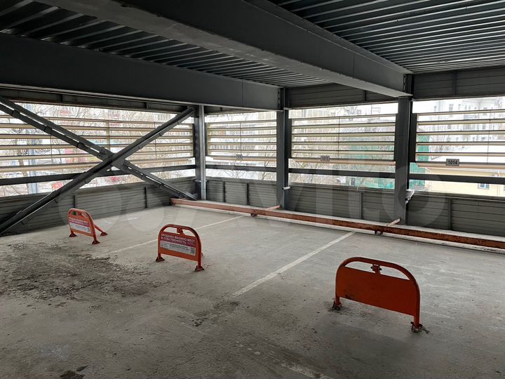 Машиноместо, 12 м²