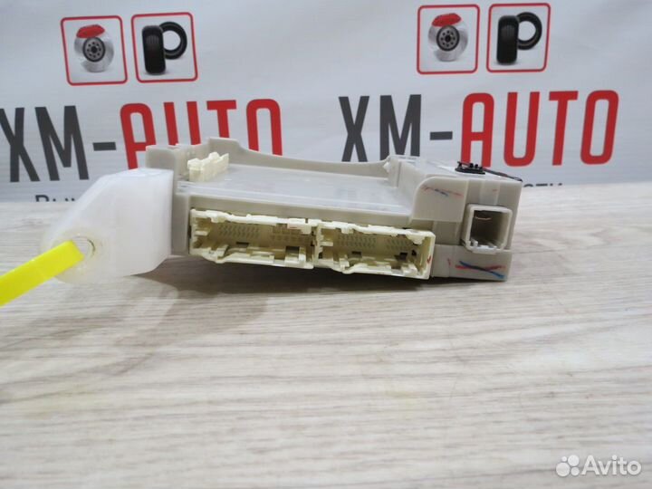 Блок предохранителей Toyota Camry 50