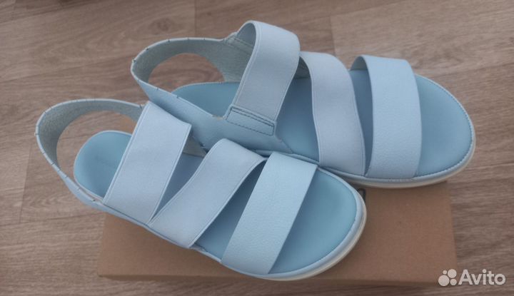Сандалии для девочки пакетом 33-34 размер