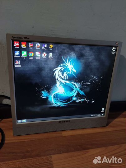 Монитор 17 дюймов без ножки