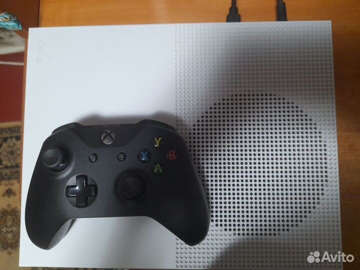 Xbox One s 1tb с играми