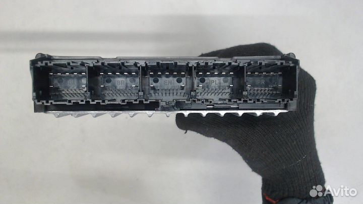 Блок управления пневмоподвеской Land Rover Range R