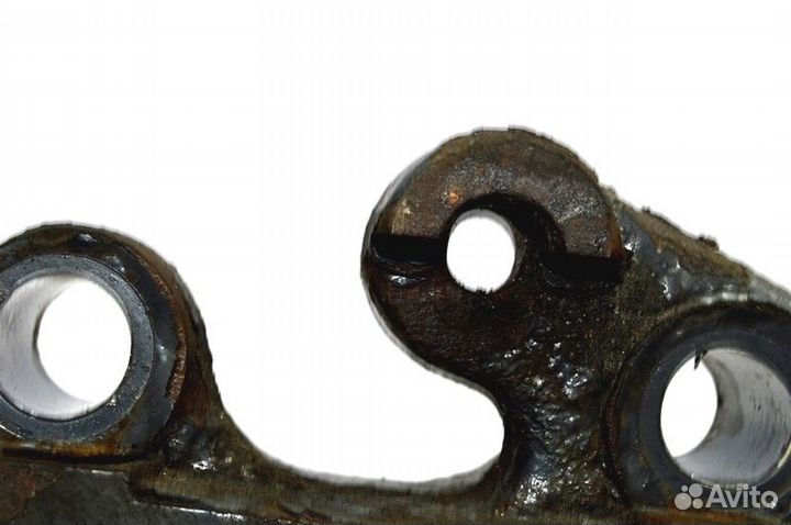 Кронштейн реактивной тяги, переднего моста, правый