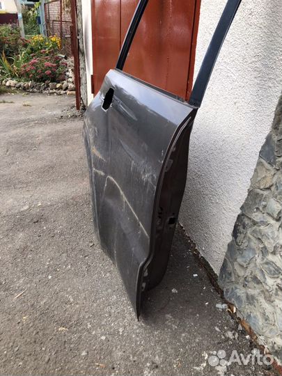 Mitsubishi Pajero 3 Митсубиси Паджеро 3 Дверь задн