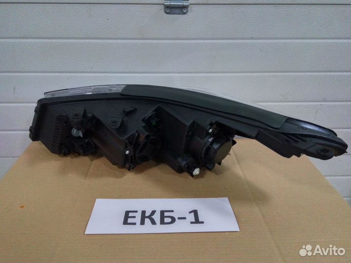 Фара правая Kia Cerato 3 2013