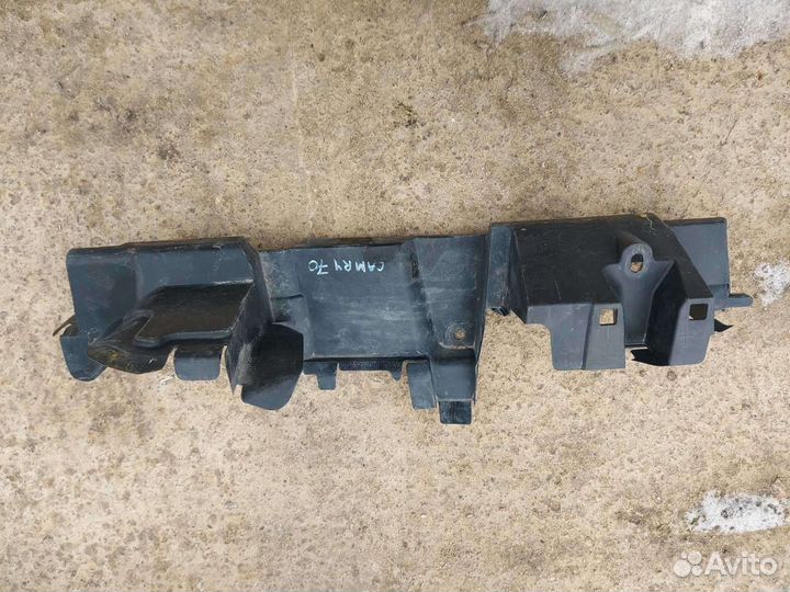 Дефлектор радиатора левый Тойота Камри V70