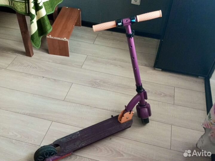 Детский электросамокат