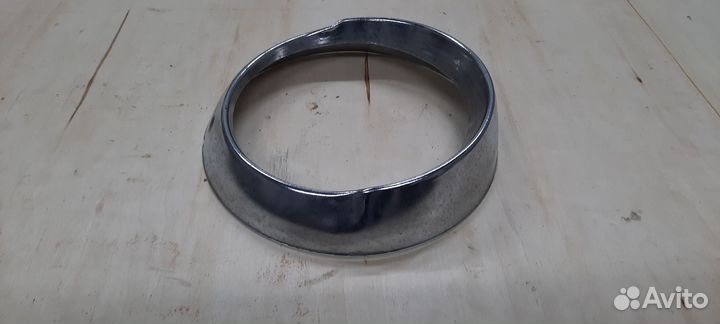 Ободок фары газ-12 зим