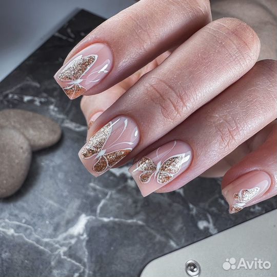 Мастер маникюра ногти гельлак