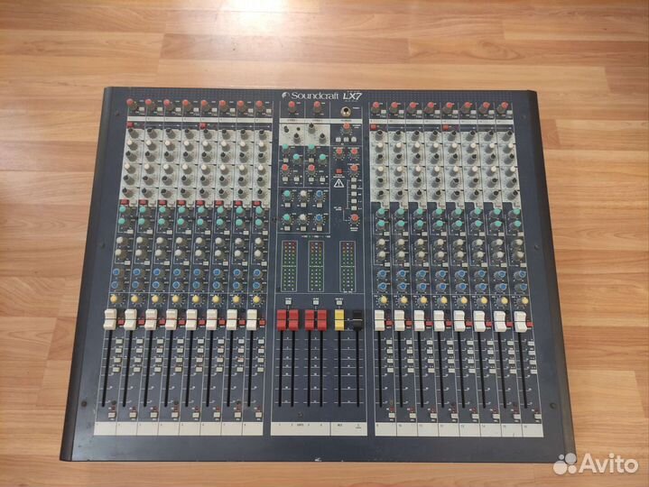Микшерный пульт soundcraft LX7ll
