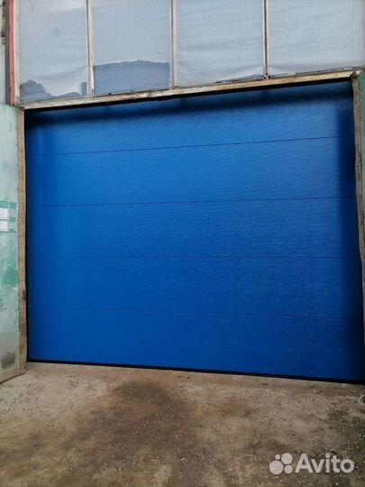 Секционные ворота