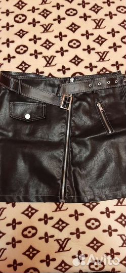 Юбка кожаная новая