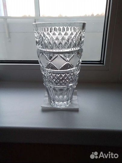 Ваза хрустальная